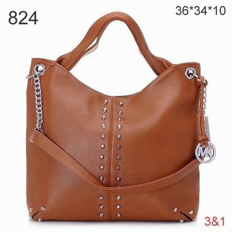 Michael Kors Classic Tote-025