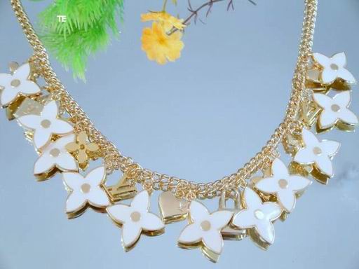 LV Necklace 063