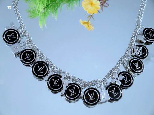LV Necklace 067