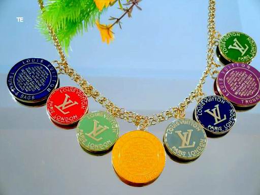 LV Necklace 068