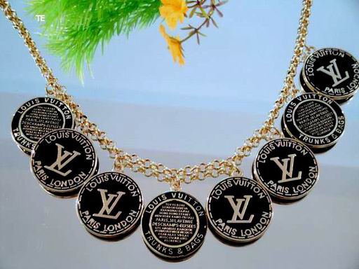 LV Necklace 071