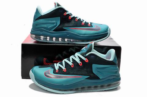 Lebron XI Low shoes blue red