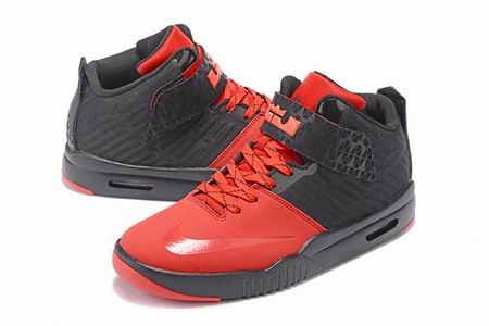 Nike Air Akronite Lebron James 13 shoes black red