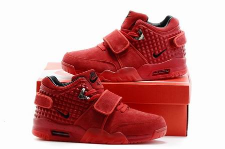 Nike Air TR.V.Cruz PRM shoes red