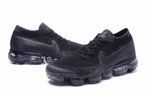 Nike Air Vapormax Flyknit shoes all black