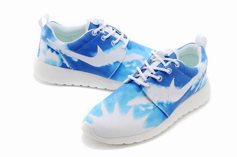 Nike Roshe Run shoes sky blue