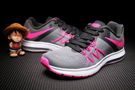 women Nike Zoom Winflo 3 grey pink black