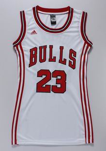 women nba Chicago Bulls #23 Jordan white jersey